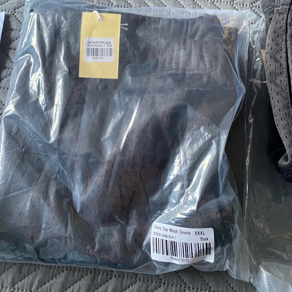 MNML EVERYDAY MESH SHORTS SIZE XXXL (RUN SMALL)